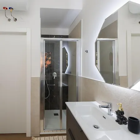 Bulldog Apartment